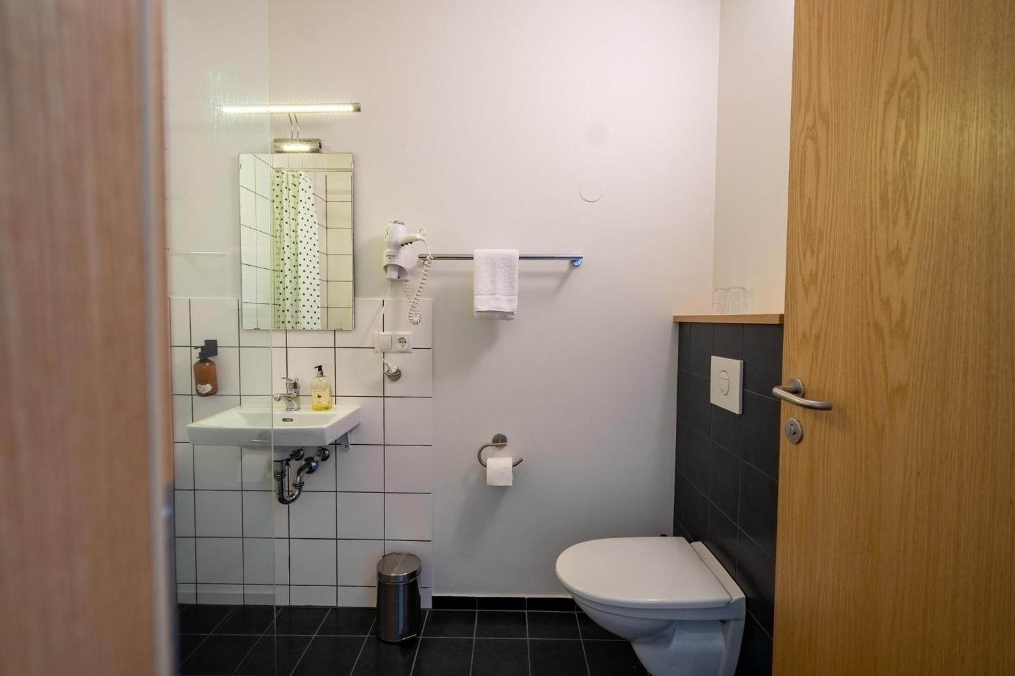 Hotel Eskifjoerthur מראה חיצוני תמונה
