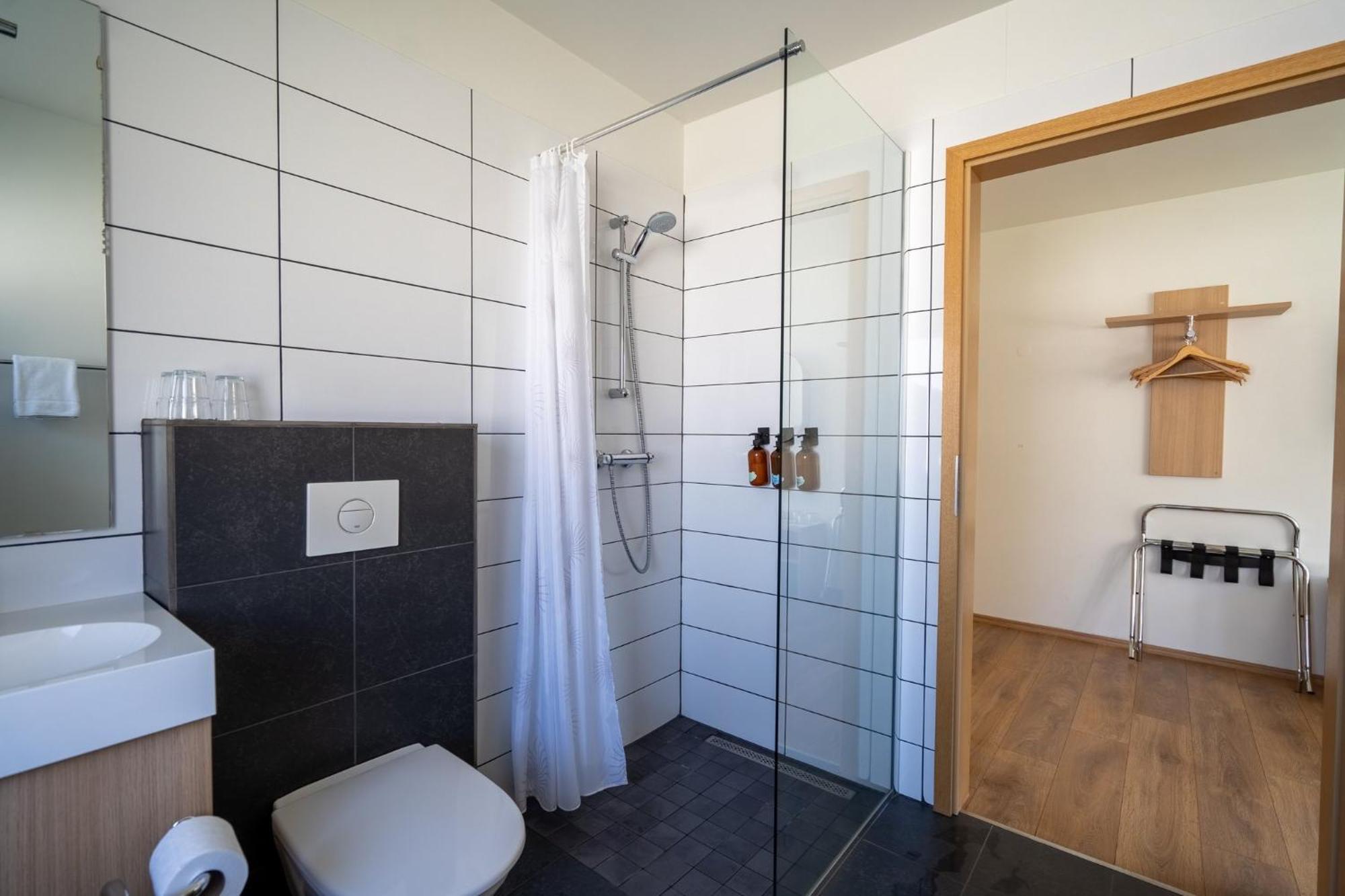 Hotel Eskifjoerthur מראה חיצוני תמונה